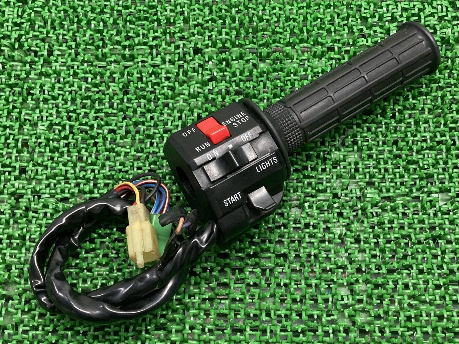 ゼファー750 ハンドルスイッチ 右 カワサキ 純正 ZR750C ZEPHYR750 スイッチボックス スロットルコーン 割れ欠け無し 品薄 My