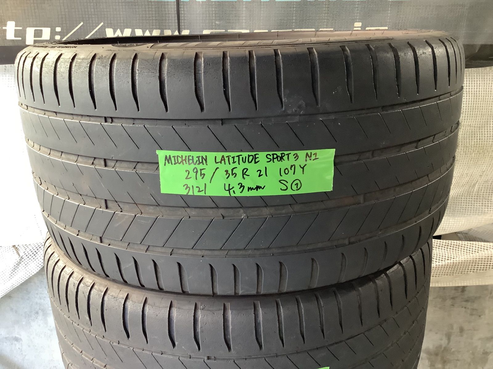 MICHELIN LATITUDE SPOTS 3 295/35R21中古タイヤ MICHELIN LATITUDE SPOTS 3 295/35R21中古タイヤ - メルカリ
