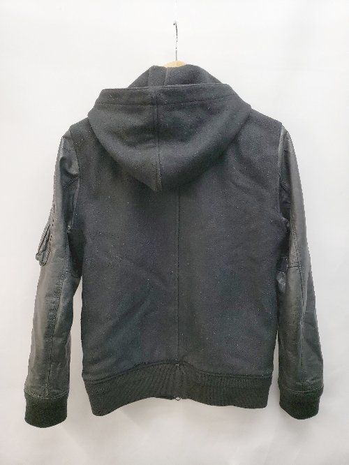 美品 THEE HYSTERIC XXX 羊革 スタジャン メンズ2 美品 THEE HYSTERIC XXX 羊革 スタジャン メンズ2