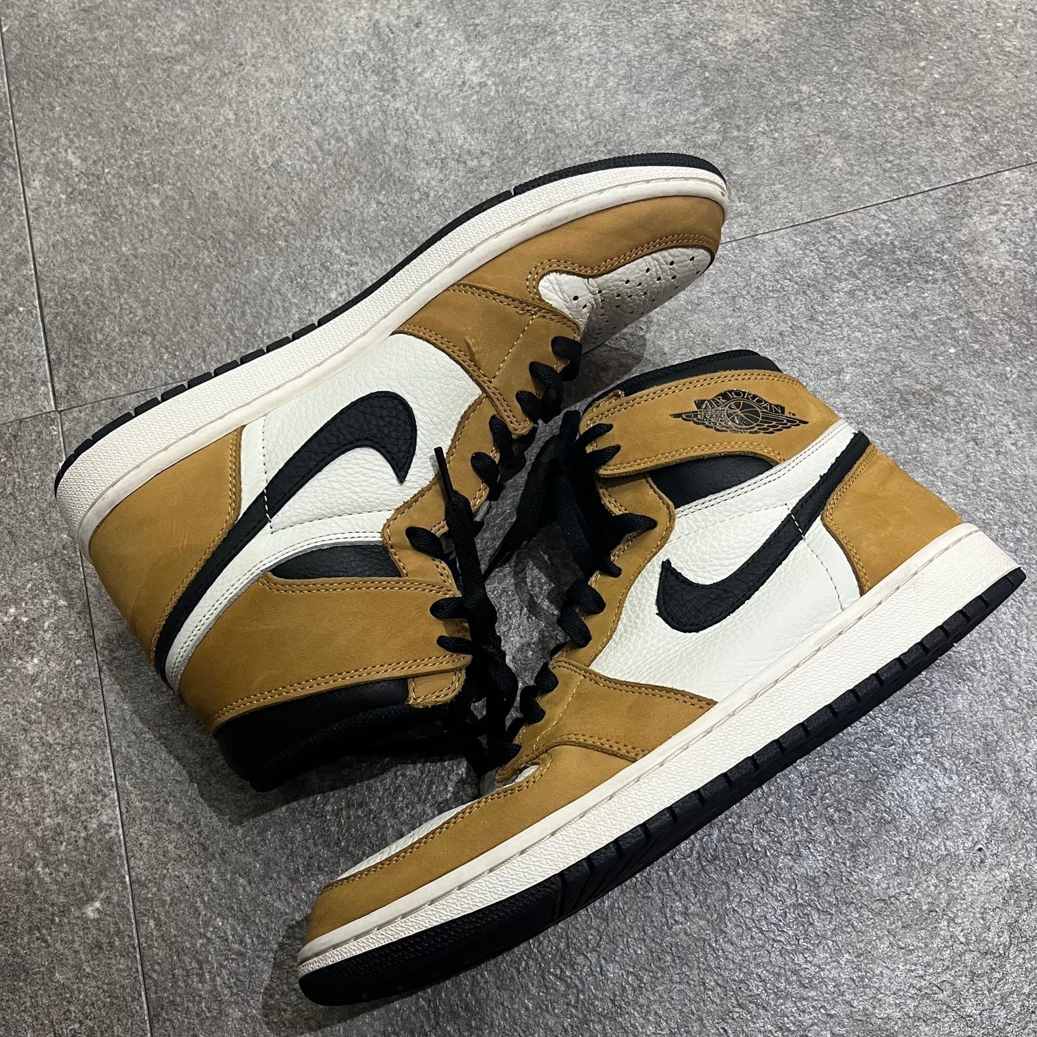 国内正規 NIKE AIR JORDAN 1 RETRO HIGH OG ROOKIE OF THE YEAR ナイキ エアジョーダン1 レトロ ハイ  OG ルーキーオブザイヤー 555088-700 スニーカー 29cm 65996A - メルカリ