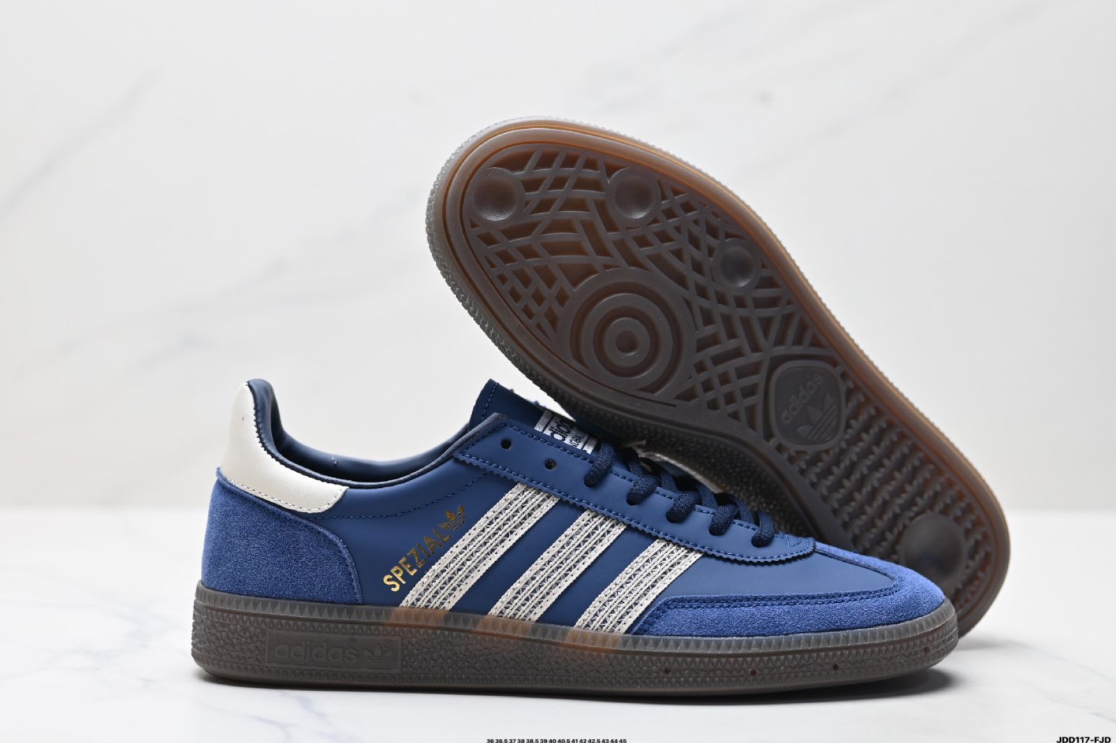 アディダス（Adidas）ハンドボールスペツィアル（Handball