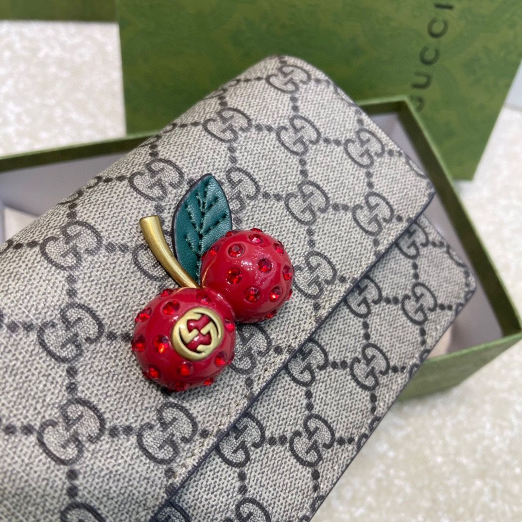 〜最終値下げ〜GUCCI アイレット付きキャンバスベルト グリーン/レッド 今日特価】GUCCI グッチ レッド 18x13 ハンドバッグ 送料無料