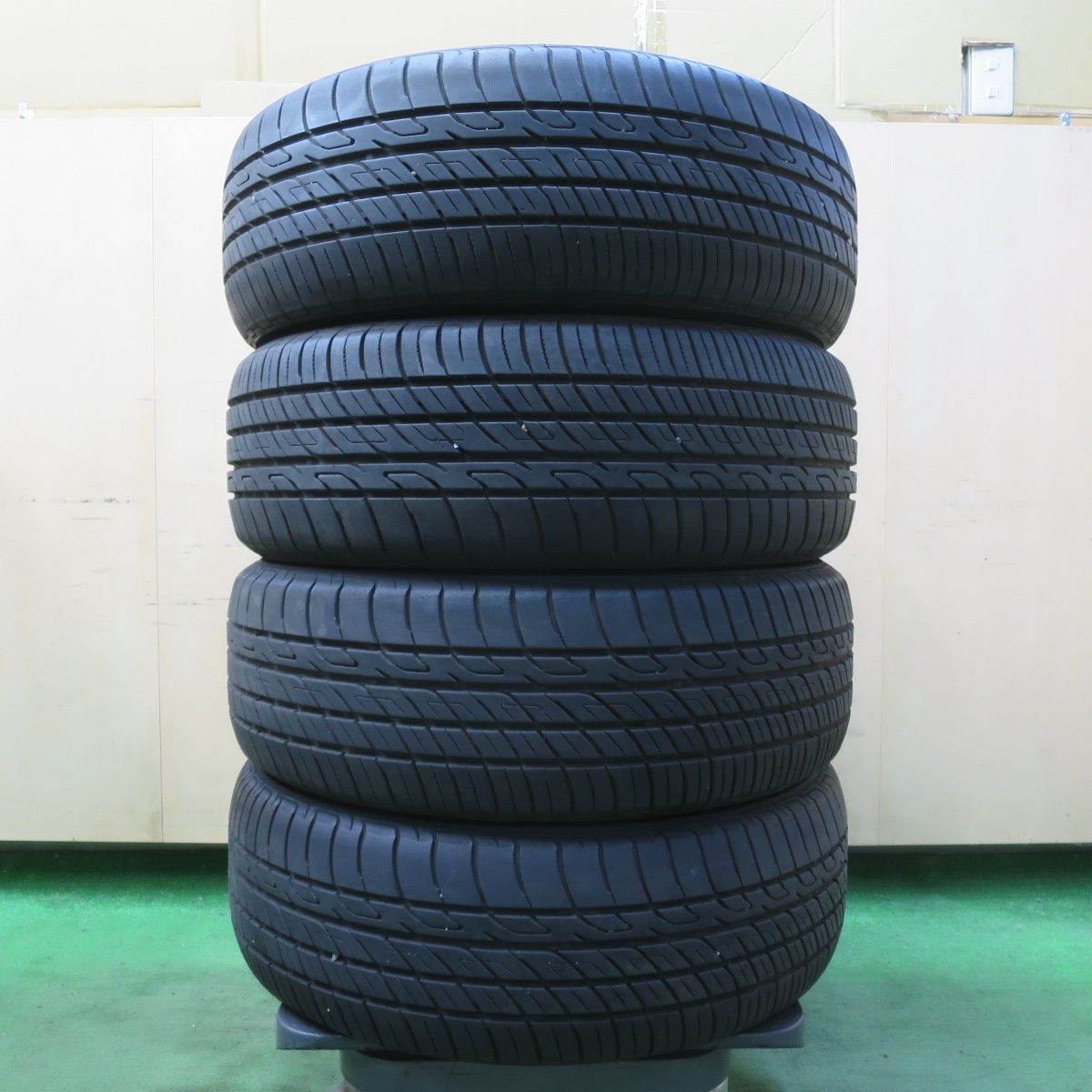 バリ溝!23年!9.5分☆195/65R15 オーバーテイク RV2 トーヨー製 バリ溝!23年!9.5分☆195/65R15 オーバーテイク RV2 トーヨー製