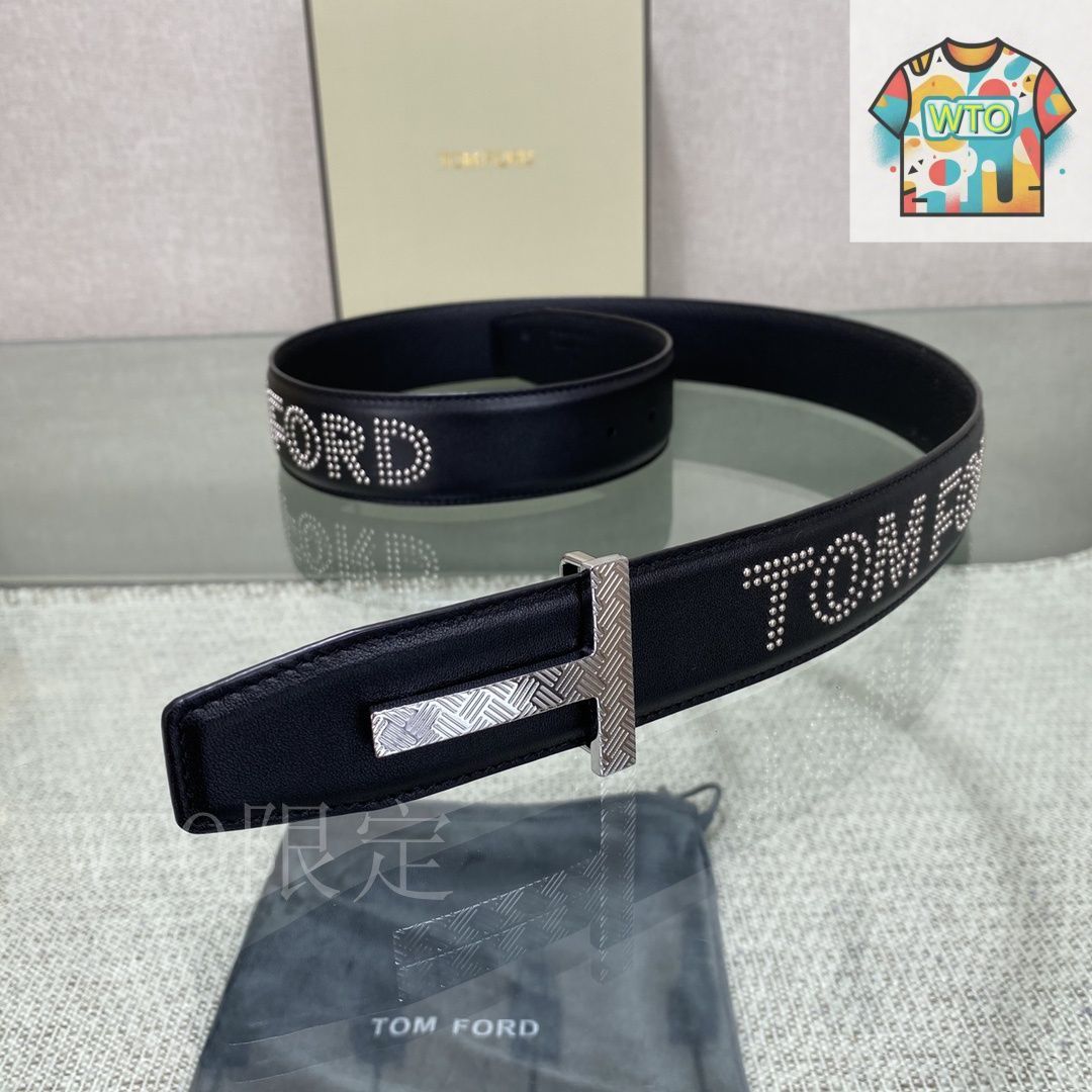 TOM FORD ブラックレザーベルト 19384297_42632289_600.jpg