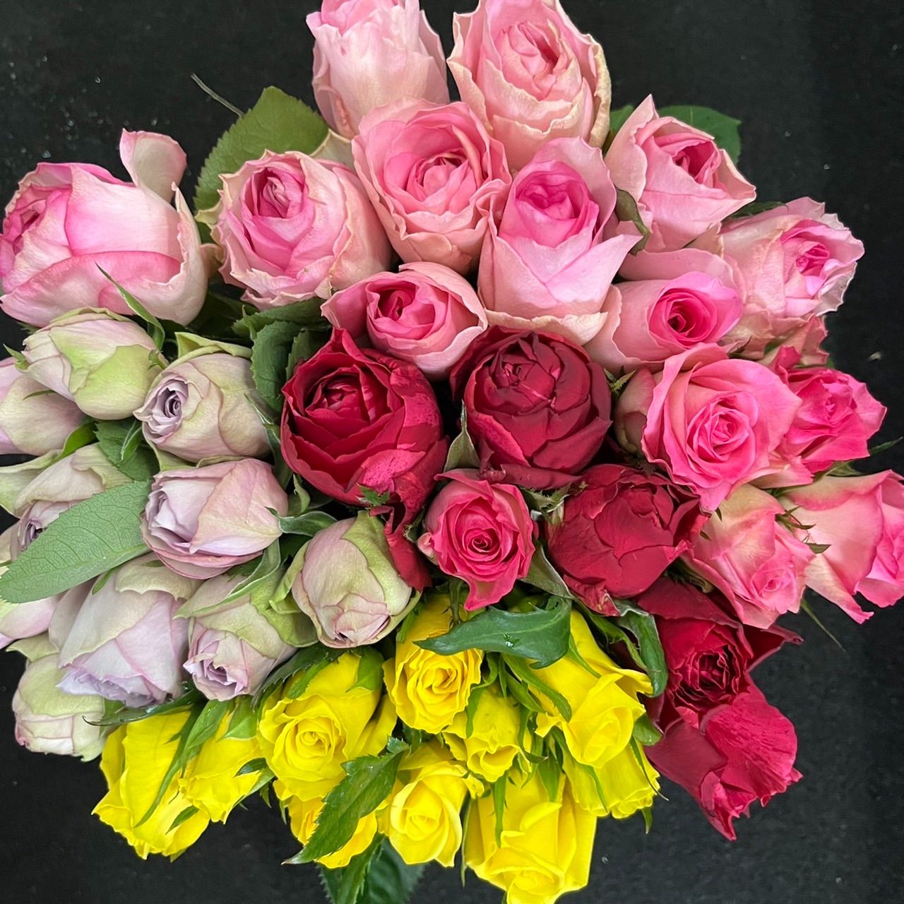 バラ 切り花 30 Sm混合サイズ 40本 おまかせミックス 生花 産地直送 薔薇 鮮度抜群 から厳選した 生花 バラ 切り花 30 Sm混合サイズ 40本 おまかせミックス 生花 産地直送 薔薇 鮮度抜群 から厳選した 生花