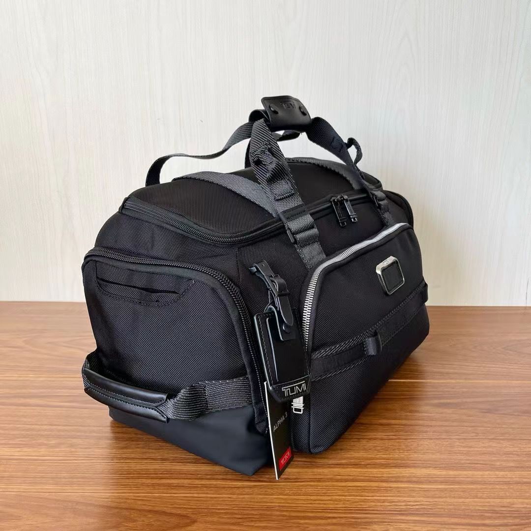 TUMI Alpha Bravoトラベルバッグスポーツバッグ 232722 TUMI Alpha Bravoトラベルバッグスポーツバッグ 232722
