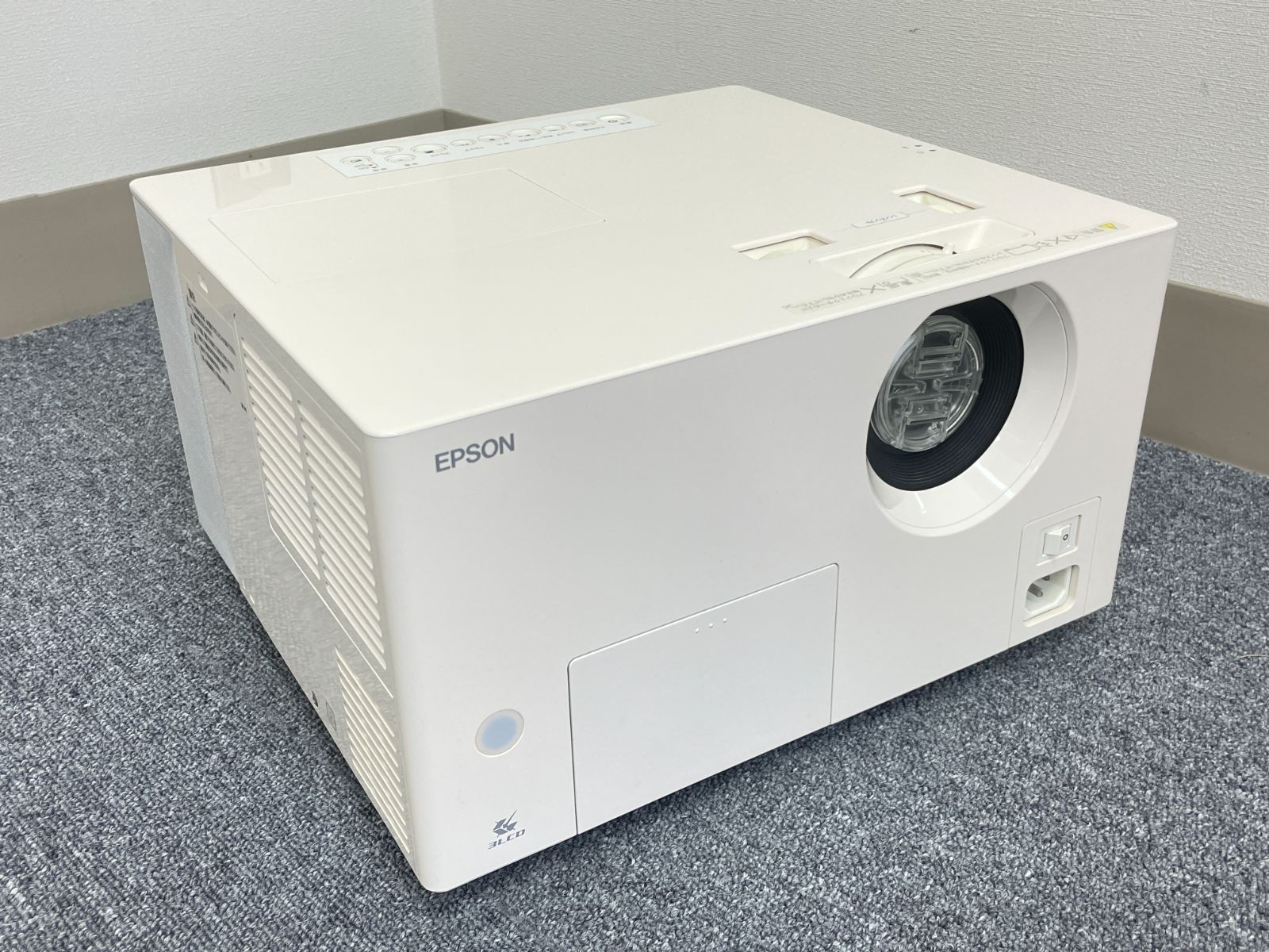 EPSON エプソン DVDプレーヤー内蔵 プロジェクター dreamio EMP-DM1