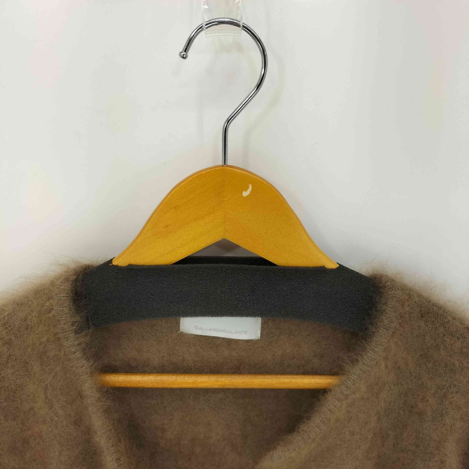 ガリャルダガランテ GALLARDAGALANTE キーネックラクーンニット