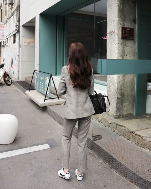 グレンチェック テーパードパンツ パンツスーツ アンクル丈 袖あり 長袖 Vネック 襟付き ストレート ポケット 前開き 上下セット 2点セット ツーピース 大人可愛い きれいめ シンプル カジュアル 大人 上品 おしゃれ 大人女子 こなれ感 メンズライク マニッシュ クール グレンチェック テーパードパンツ パンツスーツ アンクル丈 袖あり