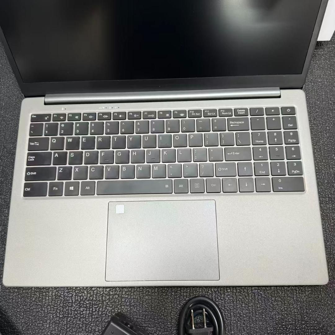 15.6インチCore i9-10880H