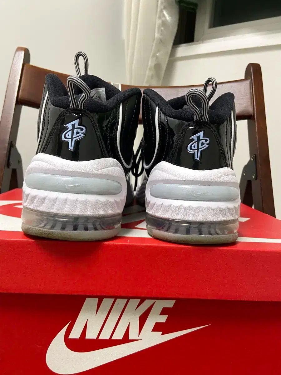 NIKE ナイキ