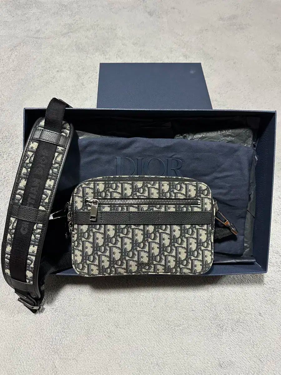 Dior ディオール サファリ メッセンジャーバッグ
