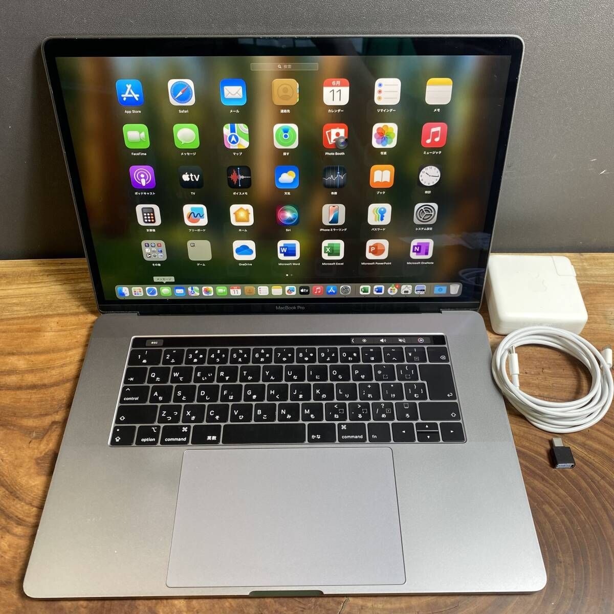 美品］Apple MacBook Pro 15inch 2019/Core i9 2.3GHz/メモリ16GB 