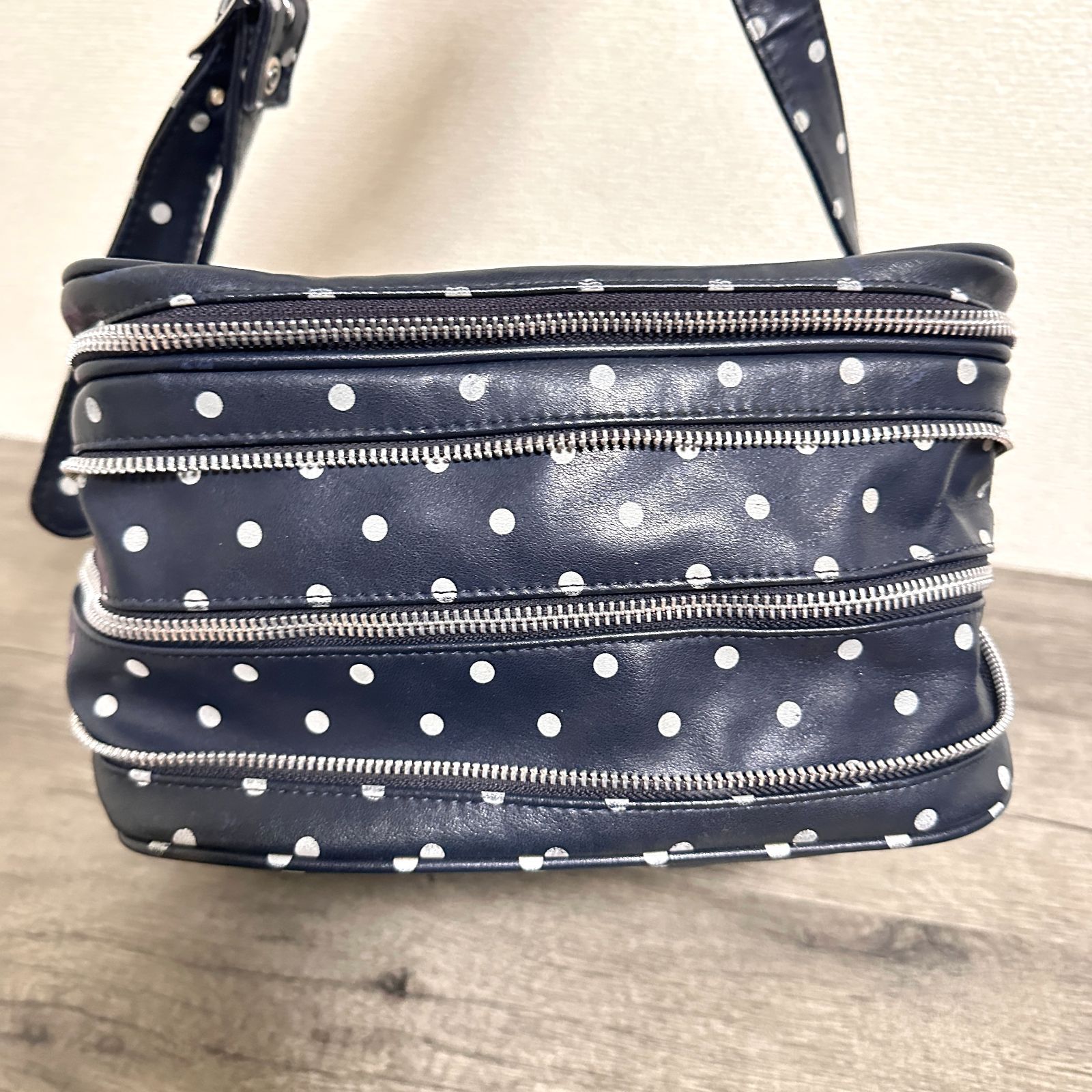 COMME des GARCONS　ドット柄　ショルダーバッグ ドット柄が可愛い】コムデギャルソンガール ショルダーバッグ (COMME