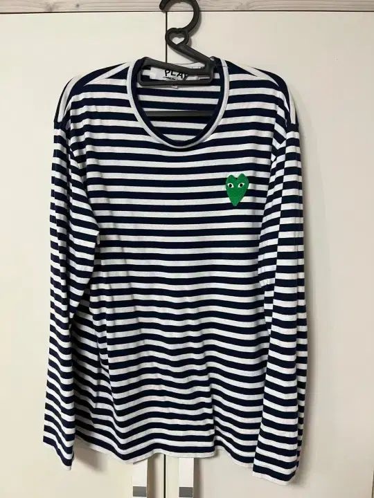 COMME des GARCONS コム デ ギャルソン ビッグ 緑 ワッペン ストライプ ネイビー 長袖Tシャツ