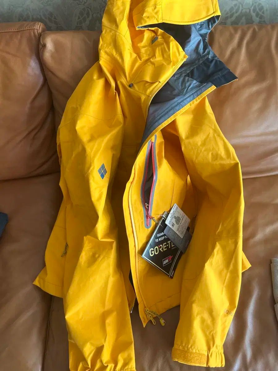 モンベル ゴアテックス プロ ジャケット XL イエロー 日本 直輸入 モデル