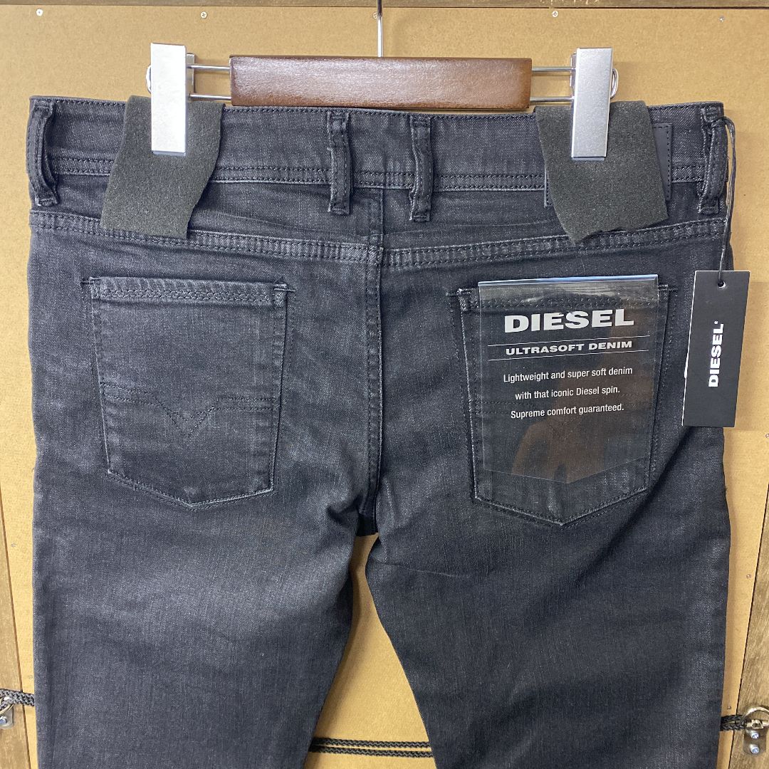 新品】DIESEL スキニーデニム SLEENKER W31 L32 - No.NAME - メルカリ