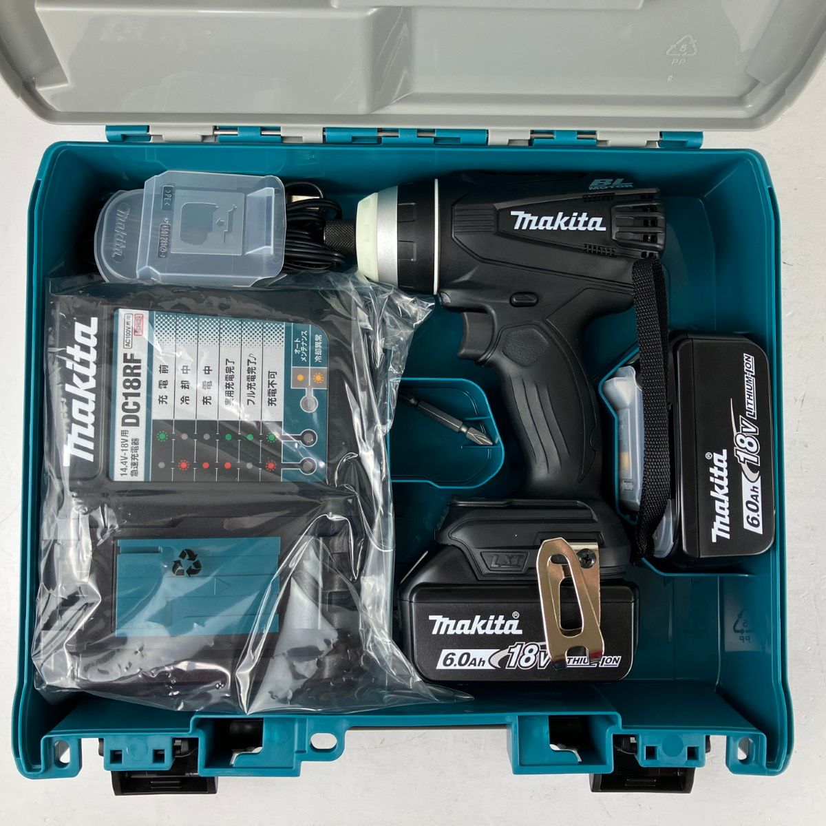 マキタ 充電式インパクトレンチ TW300D (バッテリーx2・充電器・ケース)