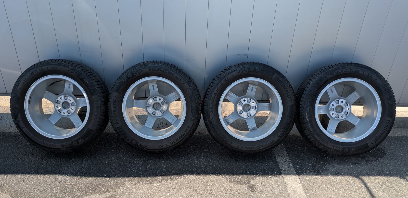 Audi（アウディ）Q2（GA系） 中古純正16インチアルミホイール