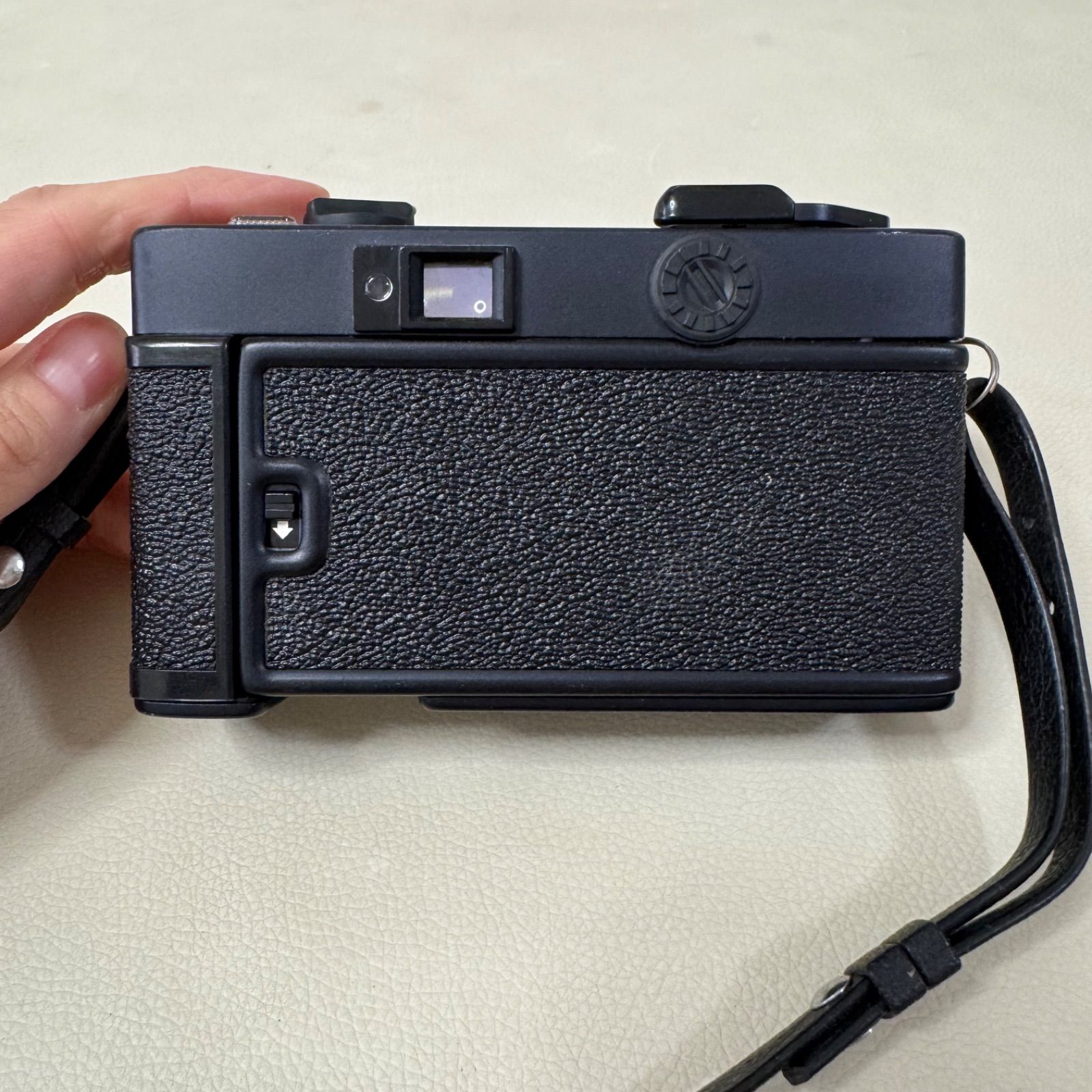 KONICA C35 コンパクトフィルムカメラ　動作確認済み Konica コニカ C35 フィルムカメラ 動作確認済