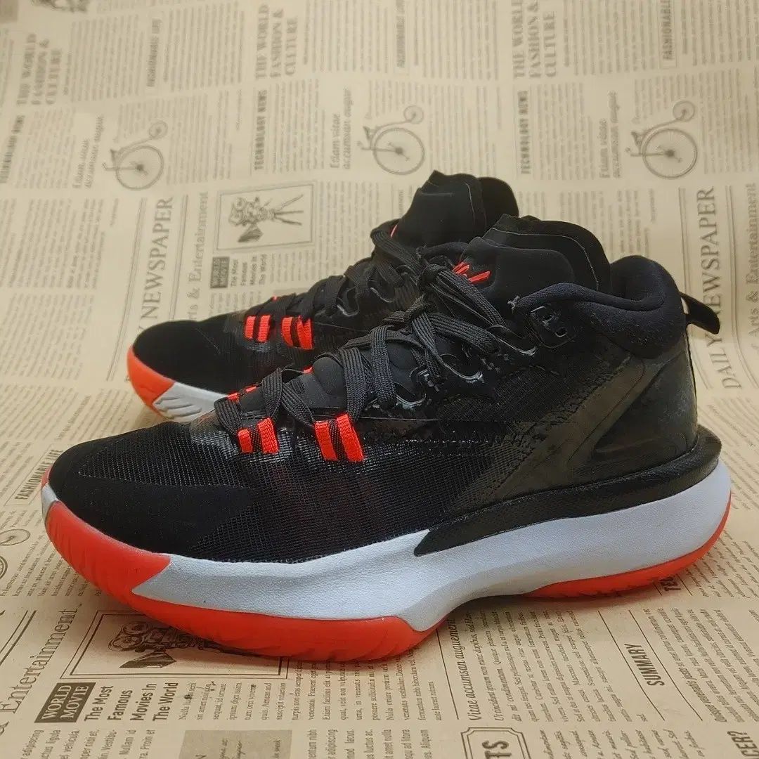 【雷市場（ポンジャン）商品韓国直送】 NIKE(ナイキ) ジョーダン ザイオン 1 バスケットシューズ 250