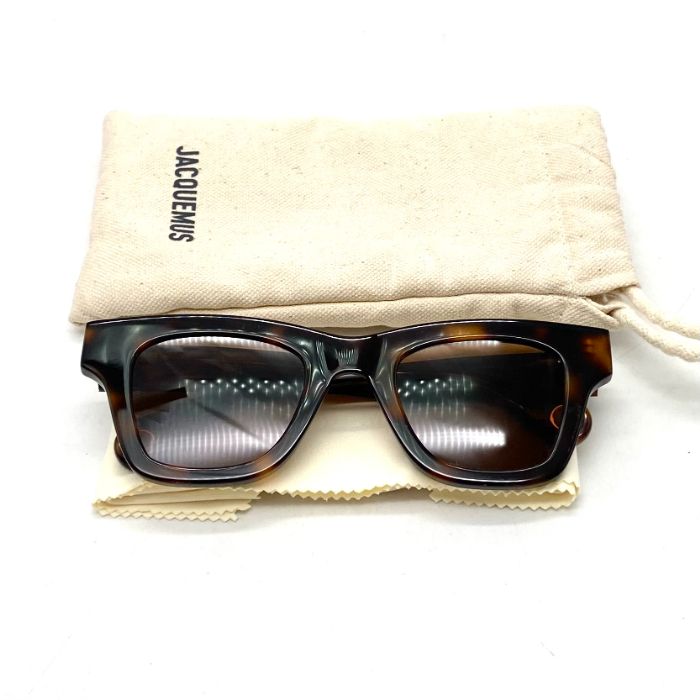 JACQUEMUS ジャックムス ロゴ べっ甲柄 プラスチック サングラス eH0796N