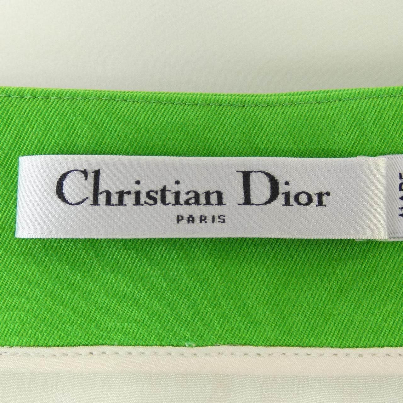 CHRISTIAN DIOR