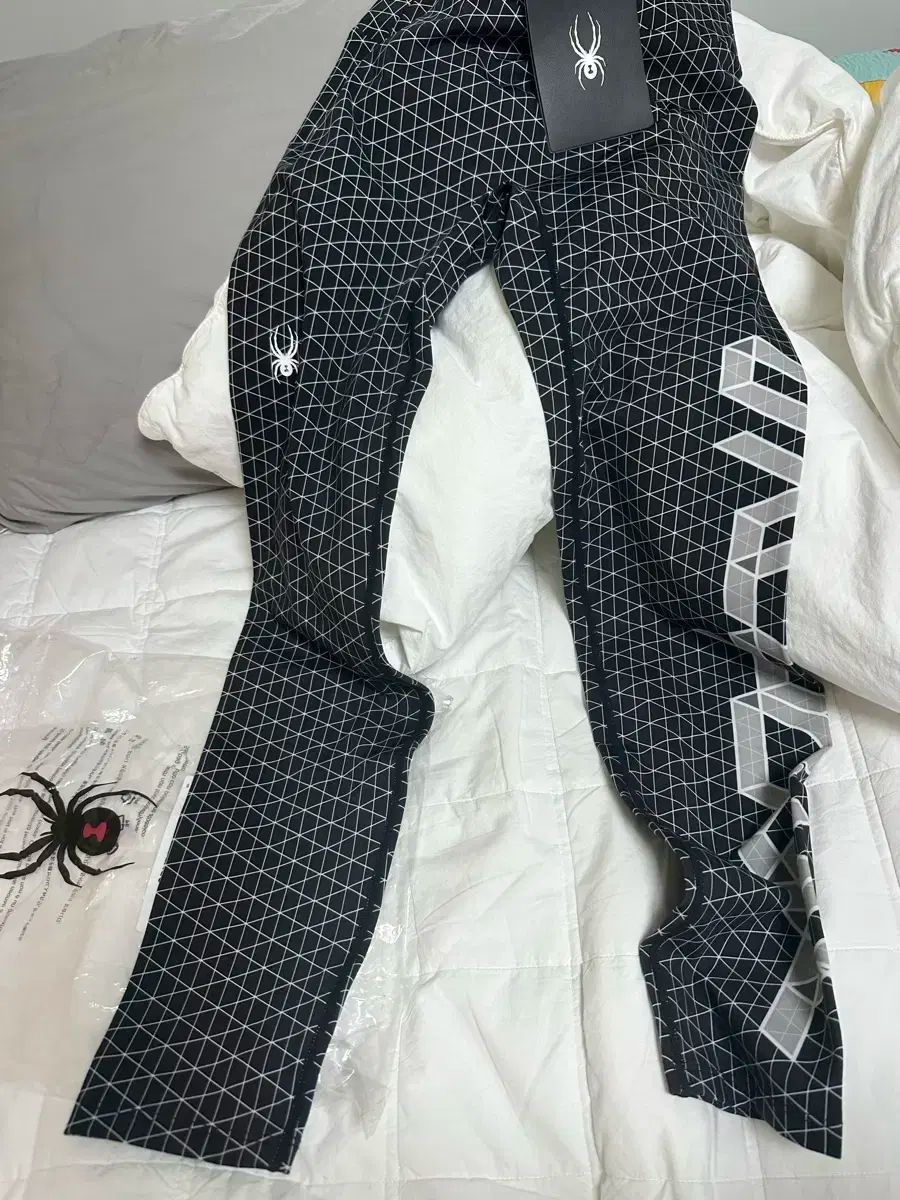 スパイダー レギンス
