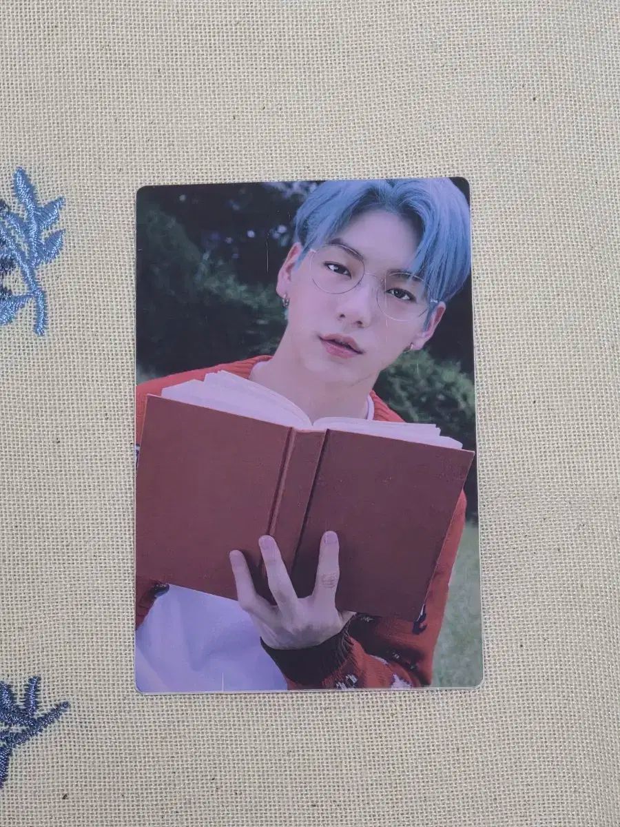 スビン(CHOI SUBIN・チェスビン) Blue Hour M2U コレクション Lucky