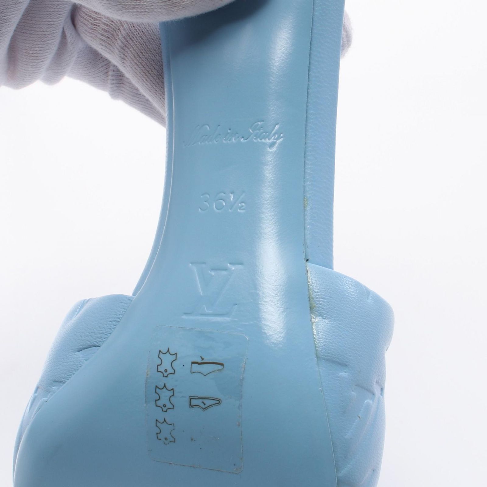 LOUIS VUITTON ライトブルー ミュール LOUIS VUITTON ライトブルー ミュール LOUIS VUITTON ライトブルー