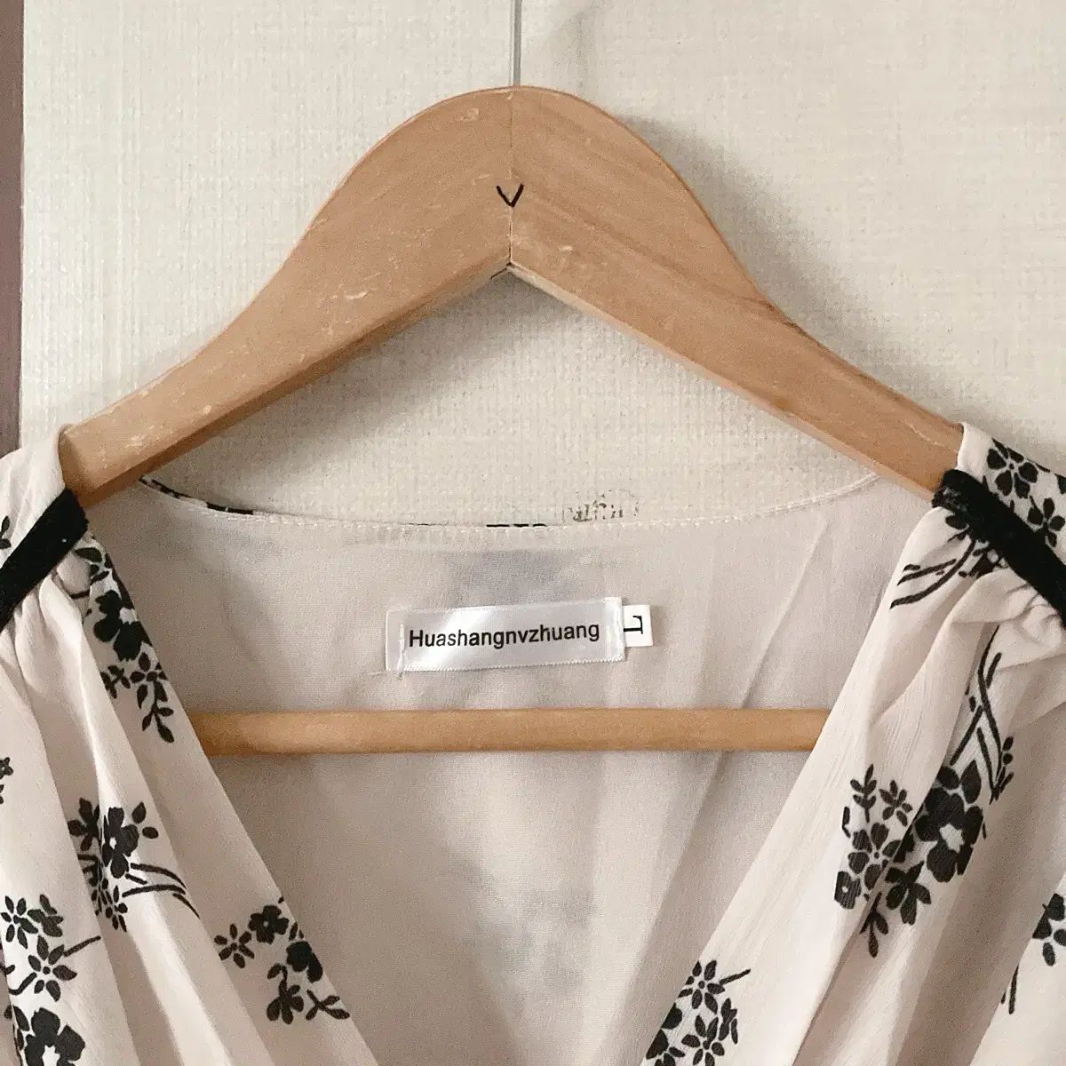 PAULE KA ブラック Vネック 半袖ドレス PAULE KA ブラック Vネック 半袖ドレス - メルカリ