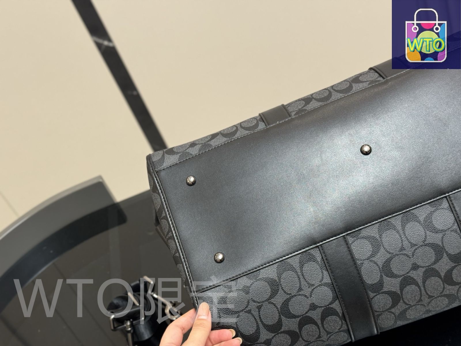 今日特価】Coach コーチ トラベルバッグ ユニセックスデザイン