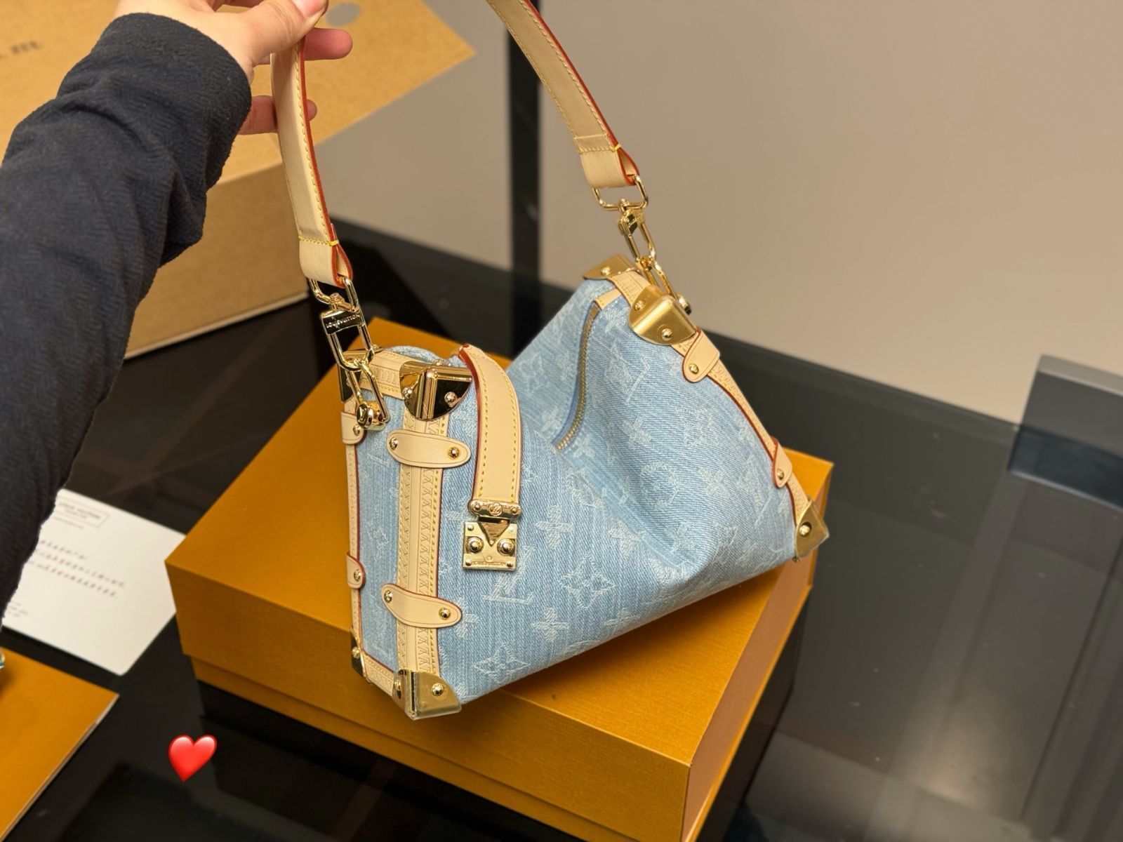 LOUIS VUITTON ソフトボックスバッグ ? 23×16cm | ♥品