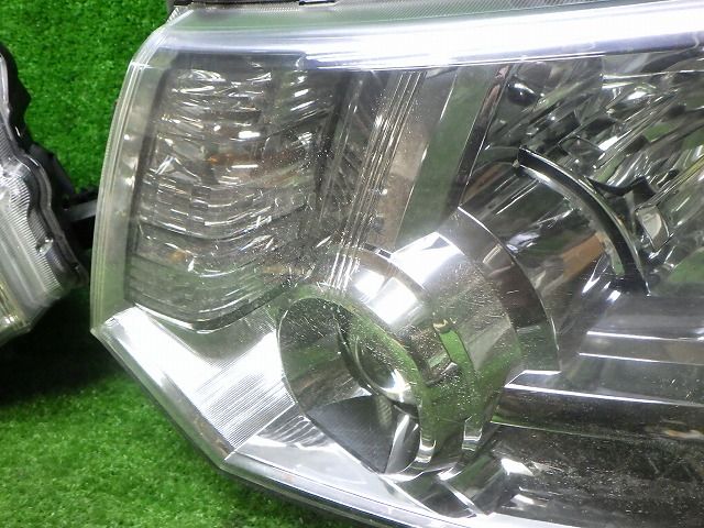 デリカD5 ヘッドライト 左右 HID CV 前期 100-87918 バラスト付