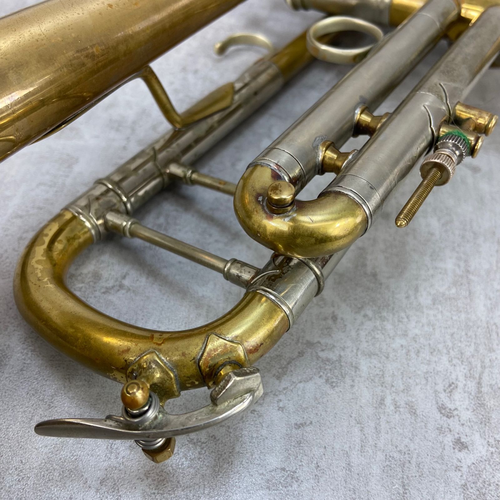 VINCENT BACH ビンセントバック Stradivarius Model37ML トランペット trumpet 管楽器 6万番代  1970年代前半の製造 ダブルケース - メルカリ