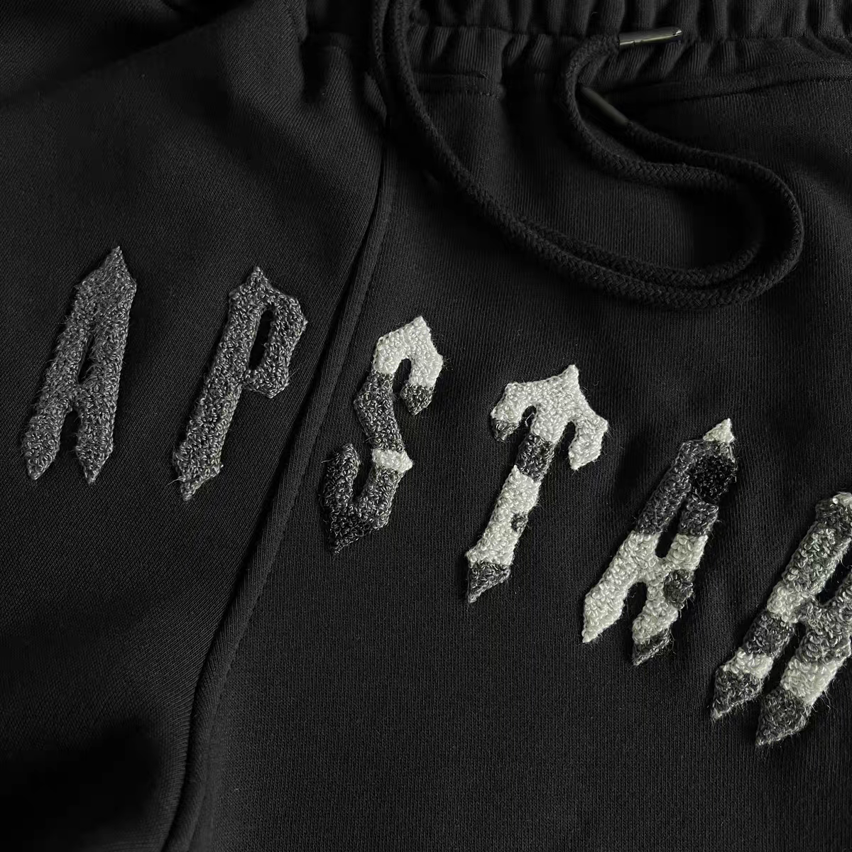 トラップスター Trapstar Central Cee セットアップ  M