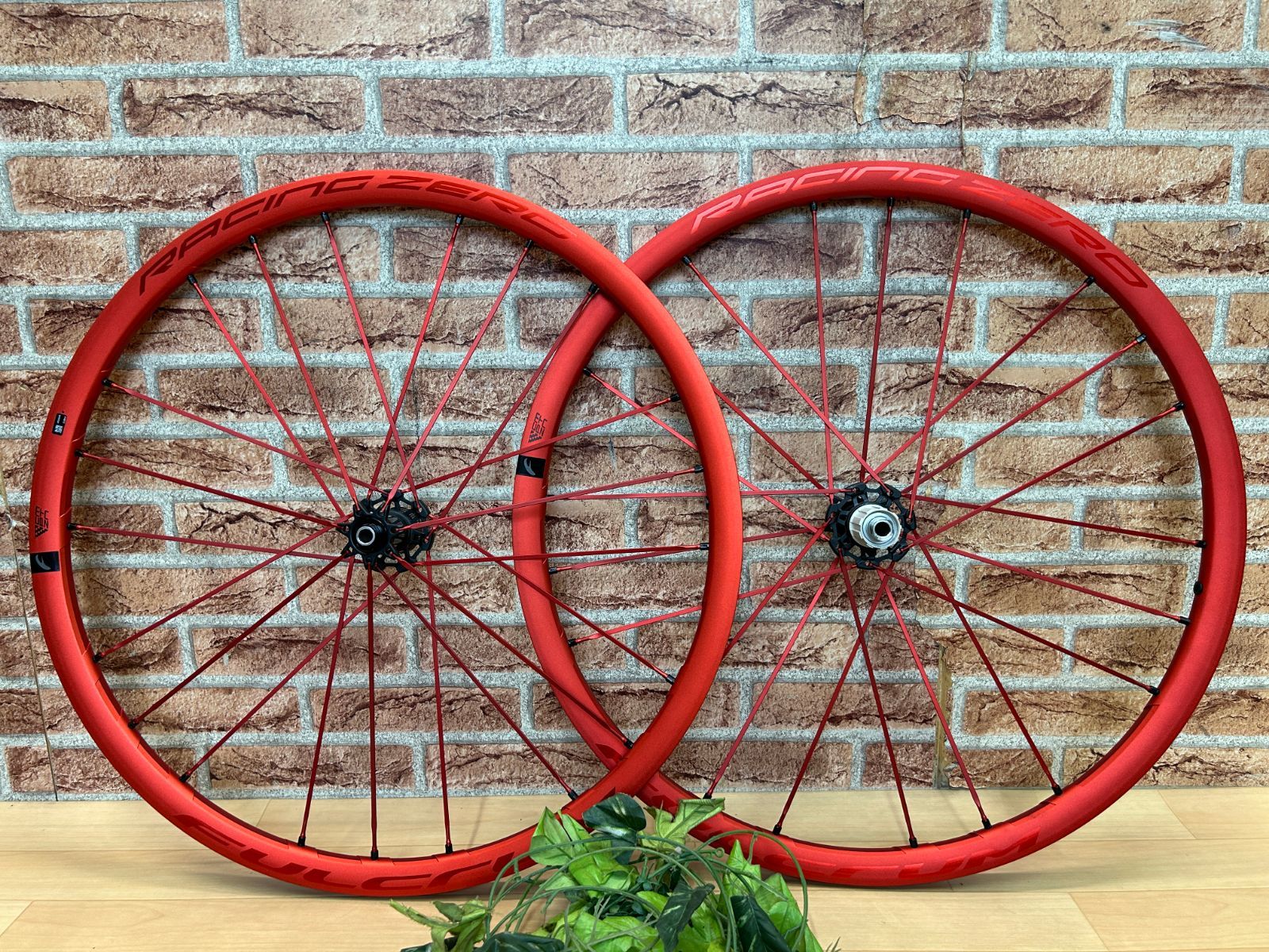 ロードバイク用ホイールレーゼロ レーシングゼロシリーズ | フルクラム