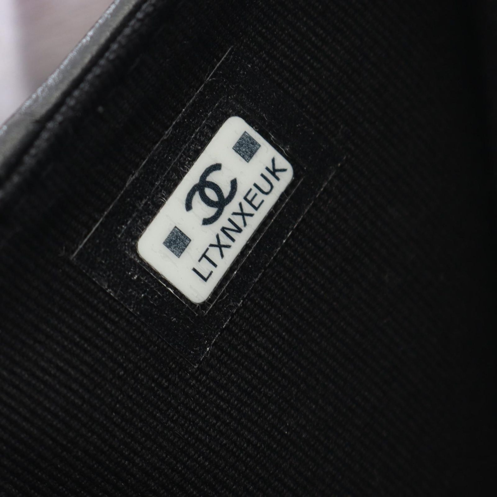 シャネル CHANEL 二つ折り財布 マトラッセ ブラック レザー マトラッセ