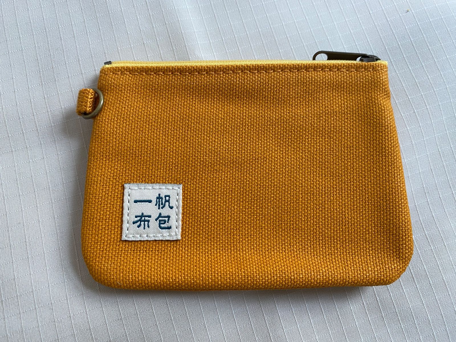【一帆布包】台湾 ルーローハン刺繍入り帆布薄型小銭入れ