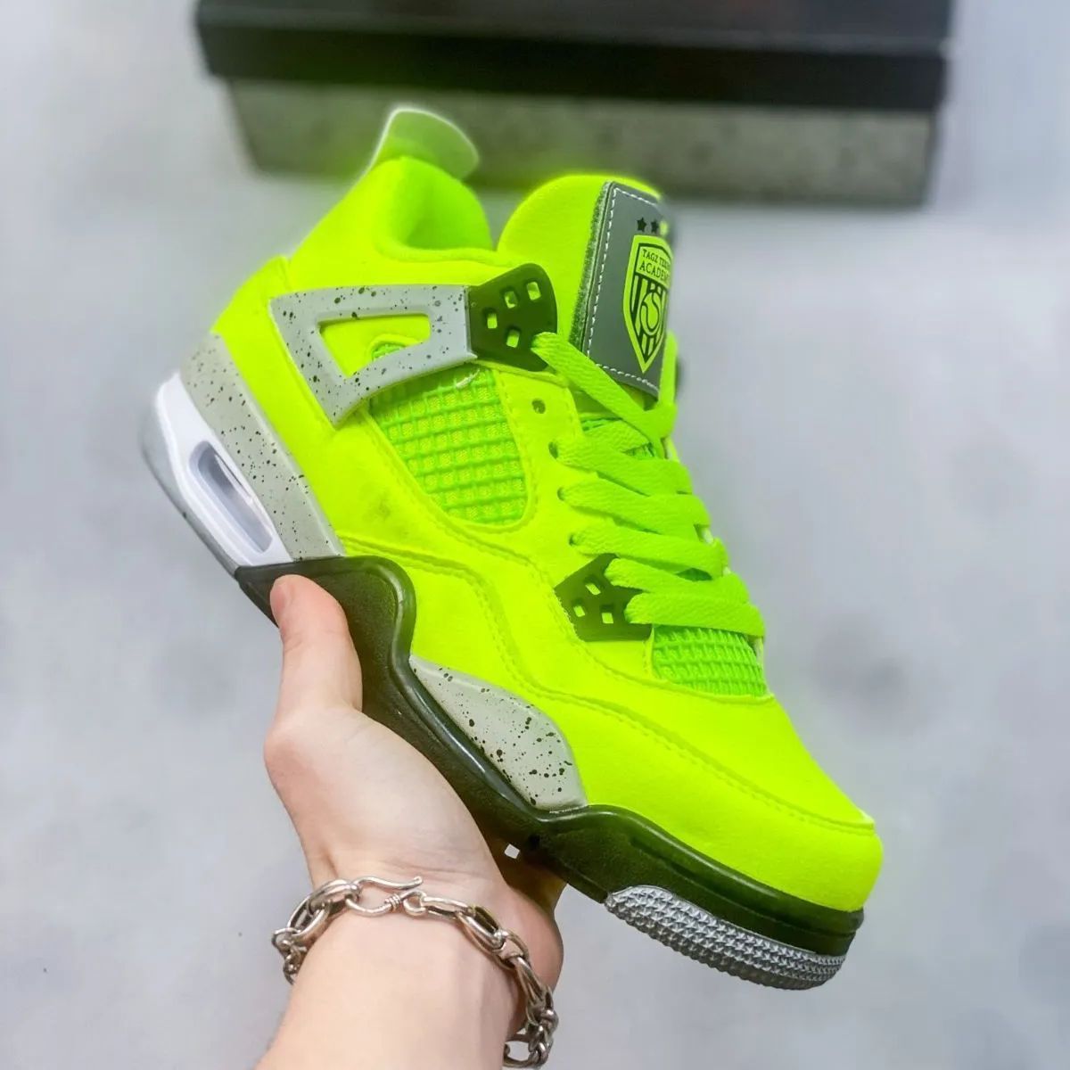 Air Jordan 4 Retro AJ4  エアジョーダン 4 レトロ AJ4