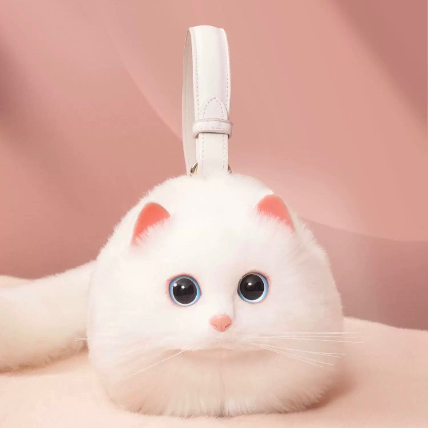 Sサイズ もふもふリアルな可愛い猫バッグ 白猫 ファー 猫 グッズ 