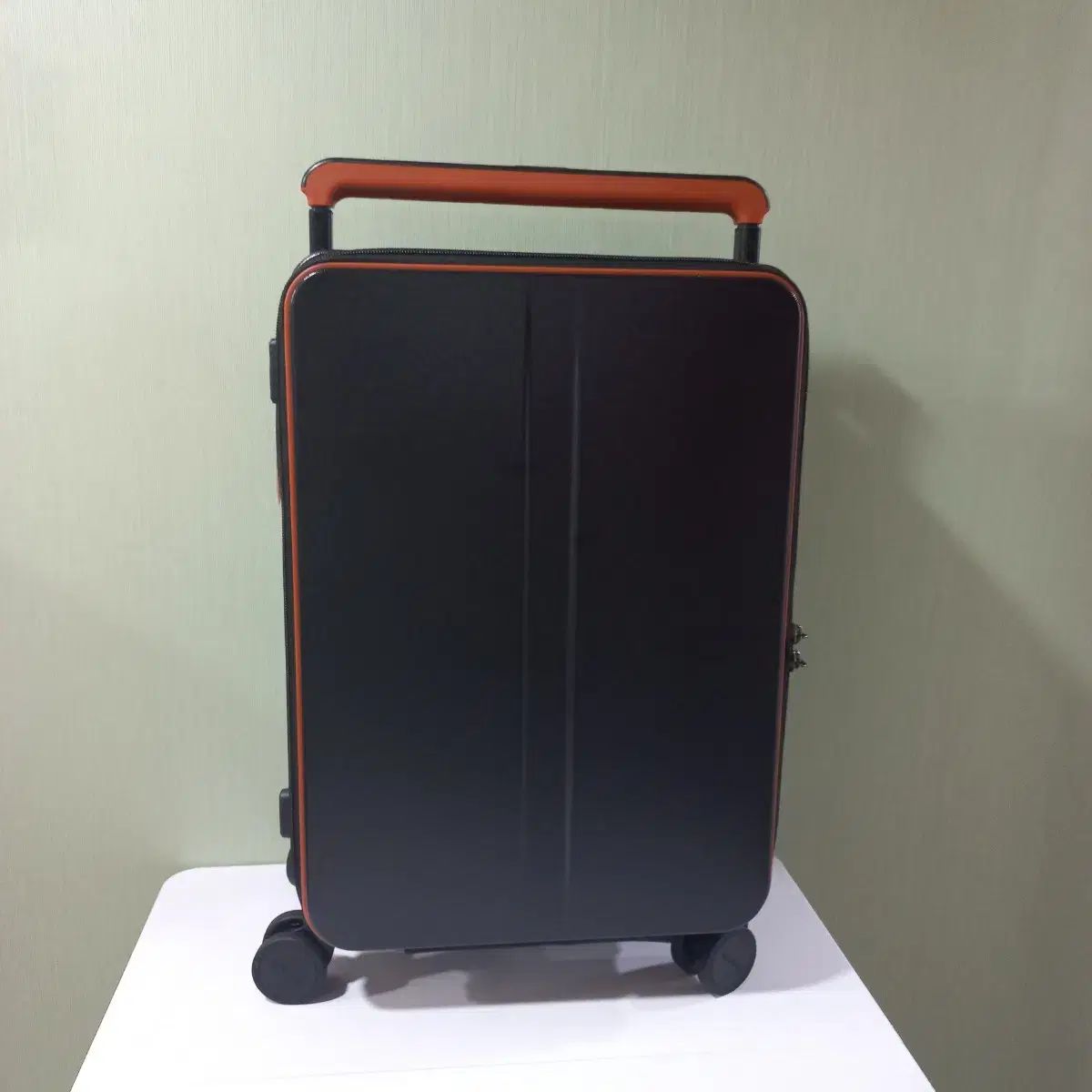 20 インチキャリア バルセロナ ブラック ディスプレイ用新製品 70 %割引