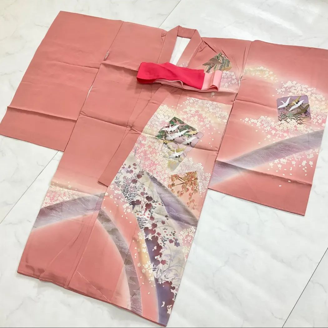 ◆kimono+one◆未使用同然◆未使用同然◆3歳くらい用◆仕付け糸付き◆お宮参り◆正絹◆日本和裁士会◆子供着物◆七五三◆女の子着物◆七五三お詣り女の子着物こどものひお正月卒業式◆G9