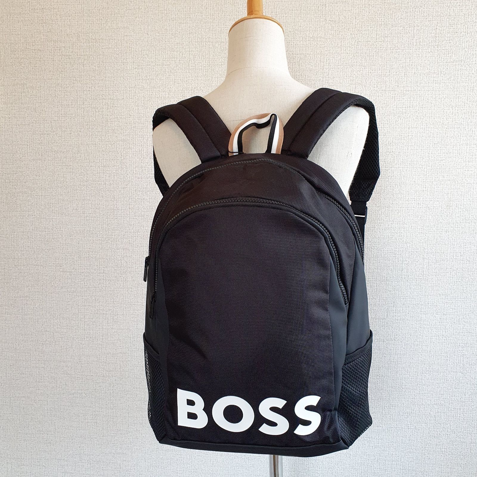 新品・未使用】HUGO BOSS ロゴ ナイロンバックパック ブラック 
