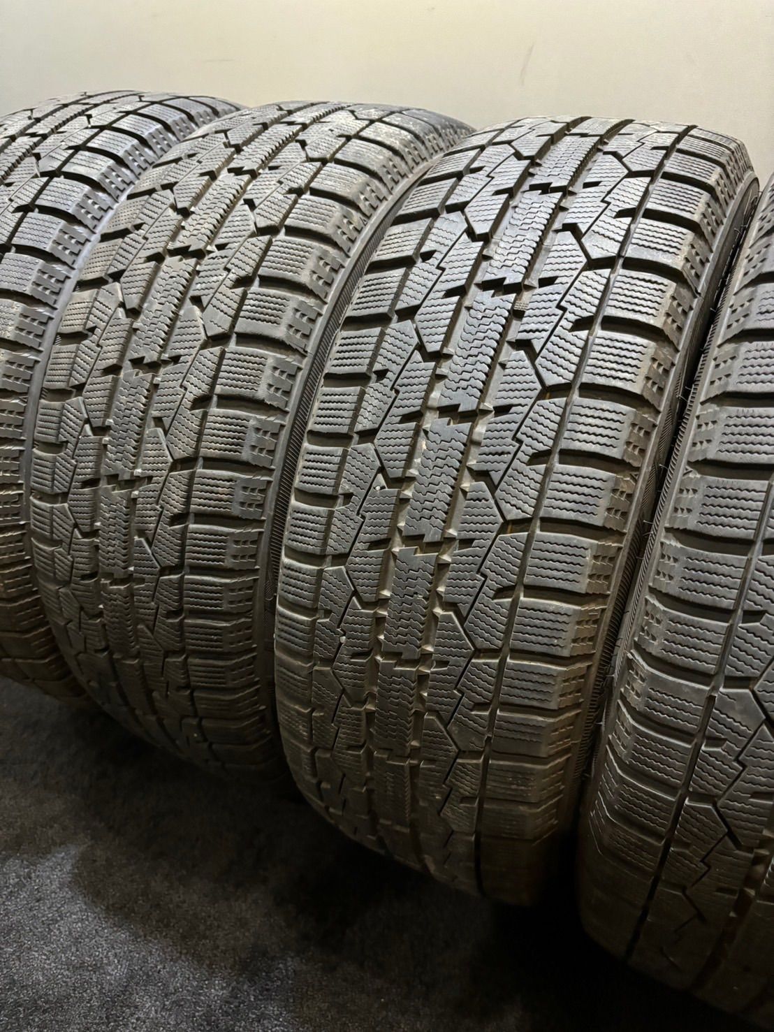 195/55R15 [4本Set］ GARIT GIZ TOYO TIRES 国産 【4本送料込61，160～】 トーヨー ガリット ギズ スタッドレス タイヤ 195-55-15インチ : 4本セット TOYO OBSERVE GARIT GIZ 185⁄55R15 82Q 4本