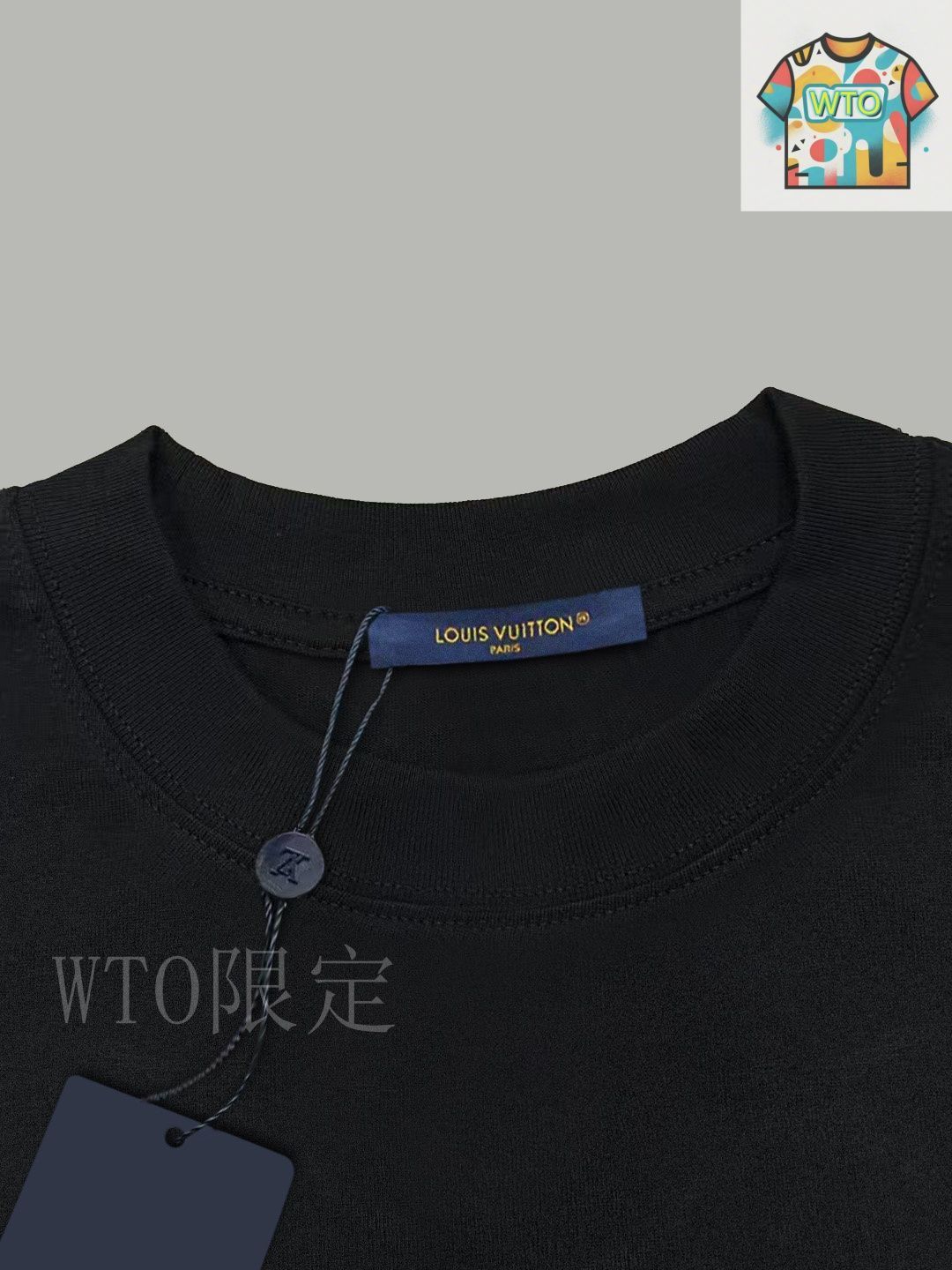 【虹色ロゴ＊】カジュアルで爽やか☆ LouisVuitton Tシャツ 今日特価】LOUIS VUITTON グラフィック虹色ロゴ T シャツ-1