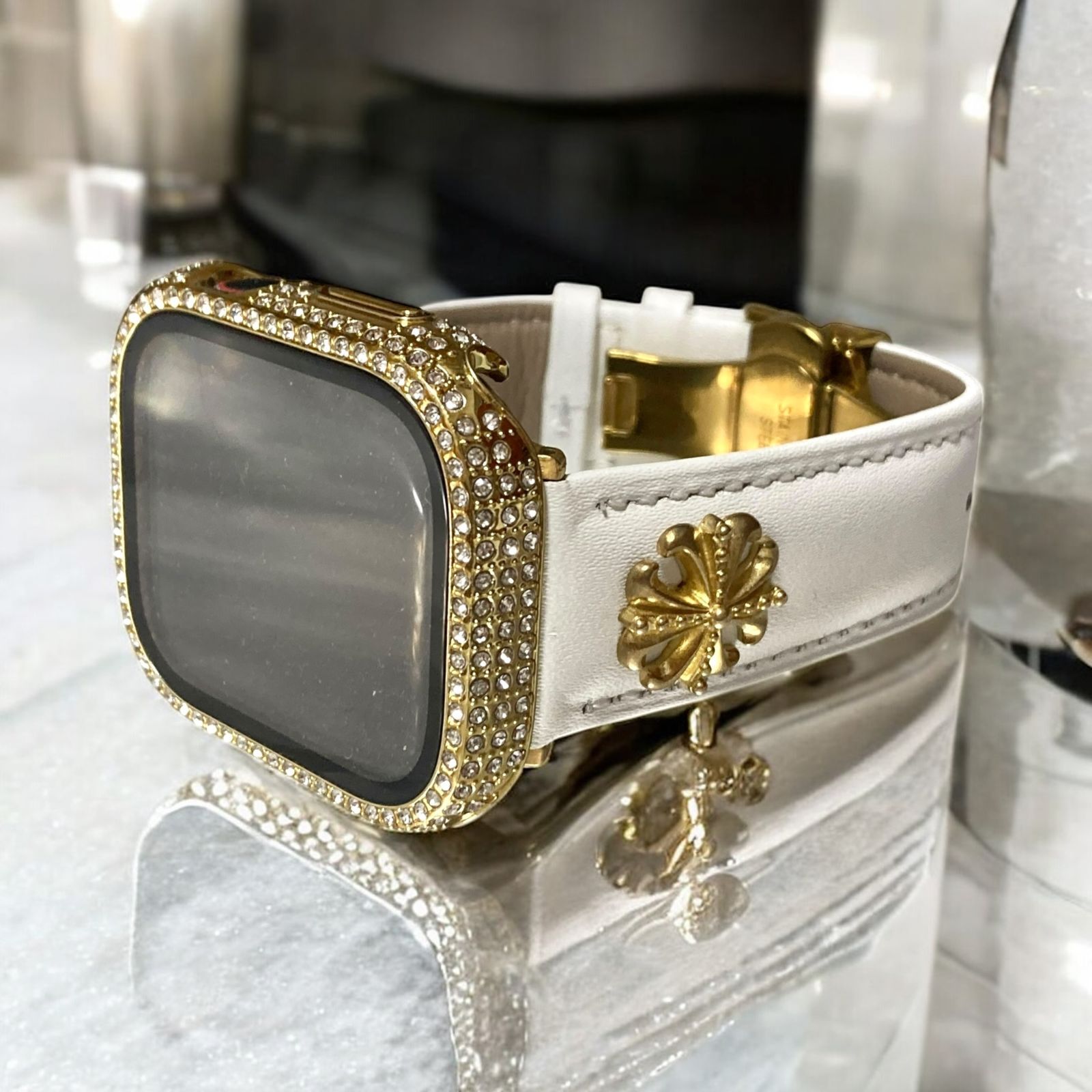 アップルウォッチバンド レザーベルト Apple Watch保護カバーケース キラキラ ホワイト ゴールド