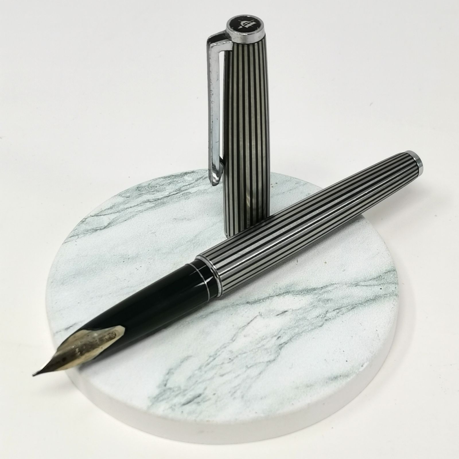 万年筆 パイロット PILOT <M> ペン先18k-wg 格子柄18K-750