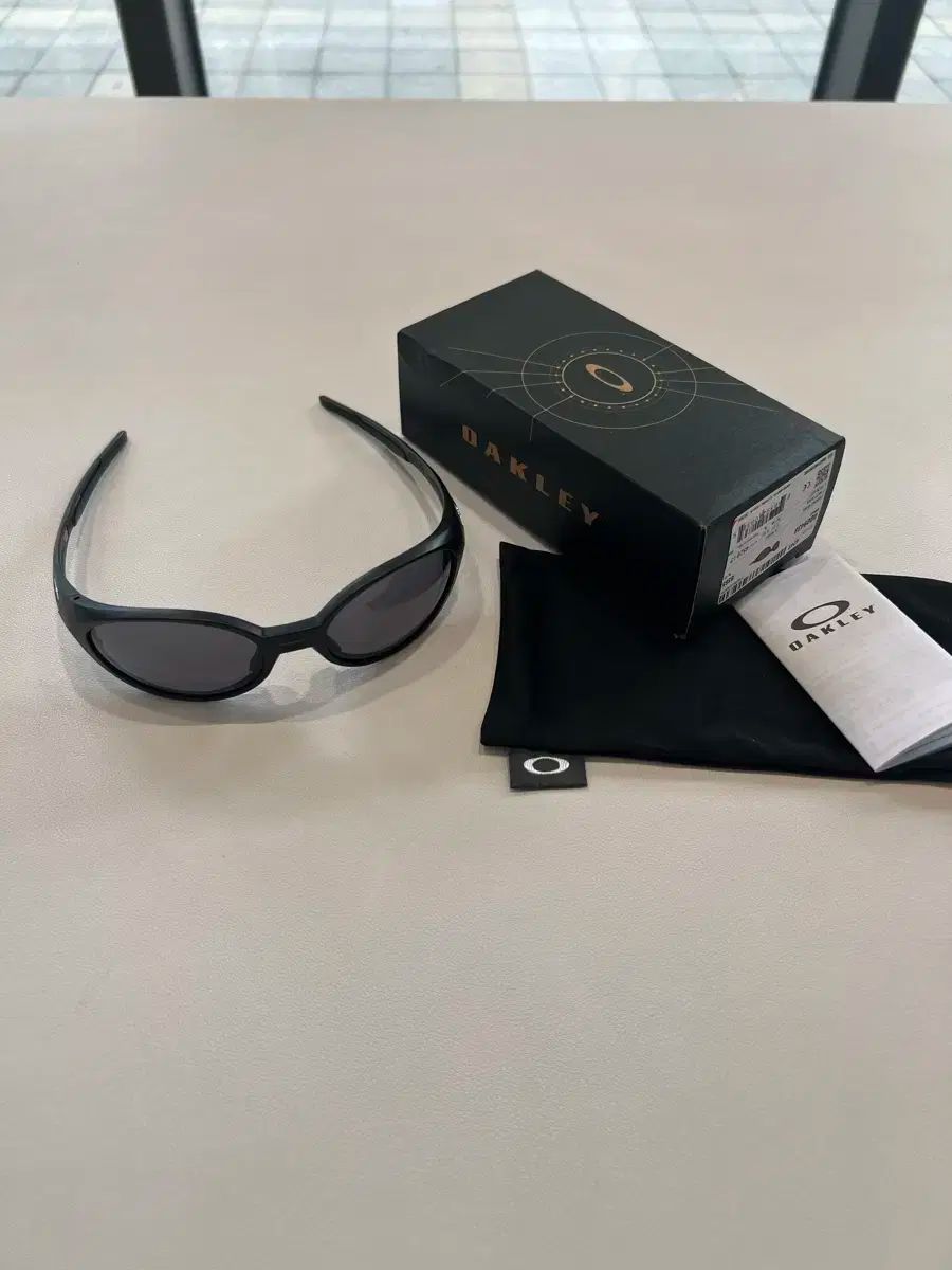 OAKLEY オークリー アイジャケット REDUX