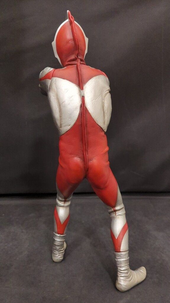 CCP 1/6 ウルトラマン Cタイプ スペシウムVer. 発光ギミック付き Amazon.co.jp: キャラクターコンテンツプロダクション(Ccp) 1/6